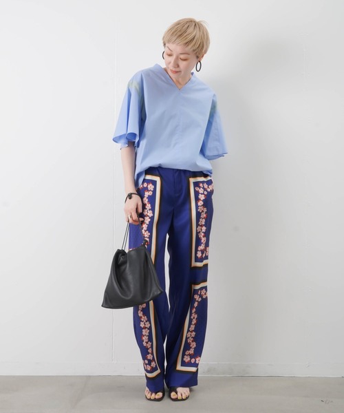 LUCA/LADY LUCK LUCA（ルカ/レディラックルカ）の「LC/LLL　タイプライターコンビVネックプルオーバー（シャツ/ブラウス・レディース・サックスブルー/アイボリー/ブラック・FREE）」の13枚目の写真