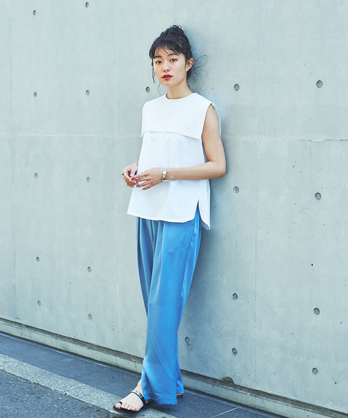 abahouse mavie(アバハウスマヴィ)の「サテンタックパンツ(その他パンツ・レディース・ベージュ/ブラック/グレイッシュブルー・38/36)」の5枚目の写真