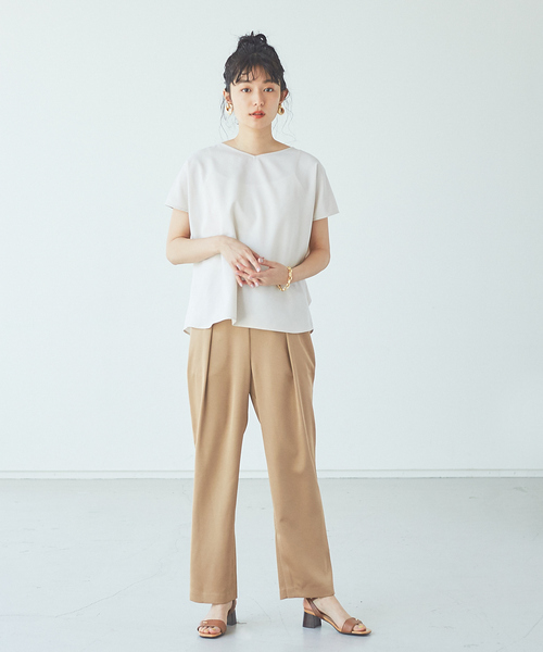 abahouse mavie(アバハウスマヴィ)の「サテンタックパンツ(その他パンツ・レディース・ベージュ/ブラック/グレイッシュブルー・38/36)」の7枚目の写真