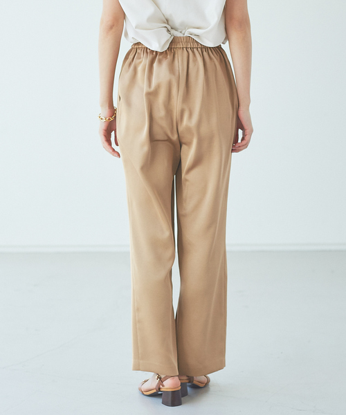 abahouse mavie(アバハウスマヴィ)の「サテンタックパンツ(その他パンツ・レディース・ベージュ/ブラック/グレイッシュブルー・38/36)」の10枚目の写真