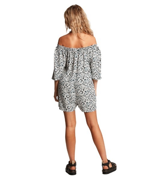 VOLCOM（ボルコム）の「KABLOOM ROMPER（サロペット/オーバーオール・レディース・ブラック×ホワイト・SMALL/X-SMALL）」の5枚目の写真