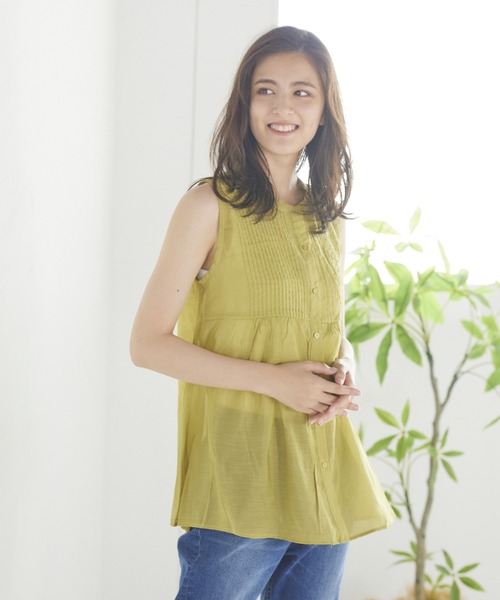 LIPSTAR（リップスター）の「【WEB別注カラーあり】シアーピンタックノースリーブブラウス（シャツ/ブラウス・レディース・オレンジ/ブラウン/オフホワイト/グリーン・M）」の12枚目の写真