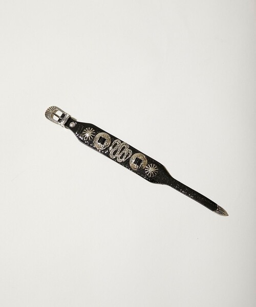 TOGA PULLA（トーガ　プルラ）の「メタルレザーバングル TP12-AK256（ブレスレット・レディース・ブラック/ブルー・FREE/2）」の17枚目の写真