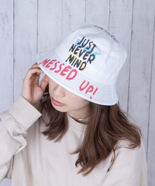 Anuenue(アヌエヌエ)の「ロゴ入りバケットハット(ハット・レディース・A/B/C/D/E/F/G/H/I/J/K/L/M/N/O/P・FREE)」の3枚目の写真