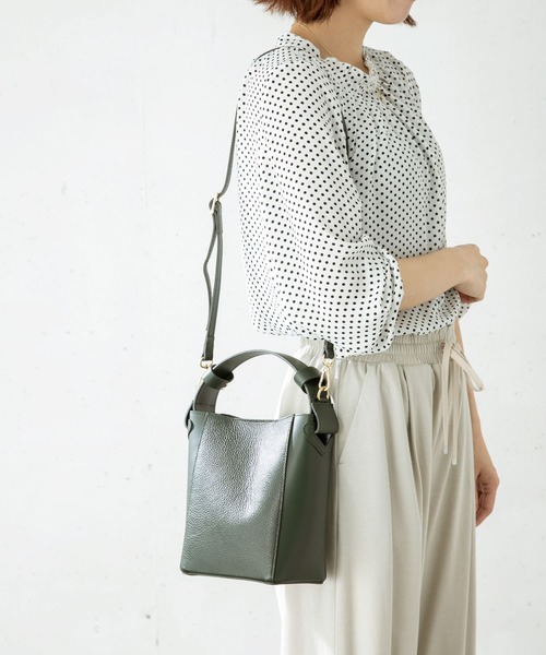 MARCO BIANCHINI（マルコビアンチーニ）の「MARCO BIANCHINI　2WAYバケツ型バッグ（ショルダーバッグ・レディース・グレー系その他/ブラック/グリーン・ONE）」の3枚目の写真