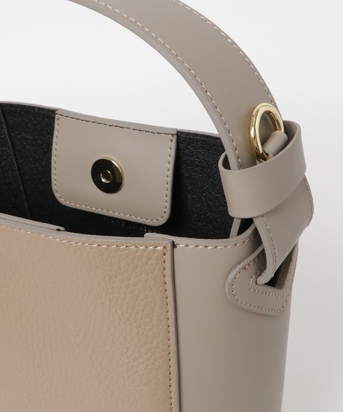 MARCO BIANCHINI（マルコビアンチーニ）の「MARCO BIANCHINI　2WAYバケツ型バッグ（ショルダーバッグ・レディース・グレー系その他/ブラック/グリーン・ONE）」の14枚目の写真