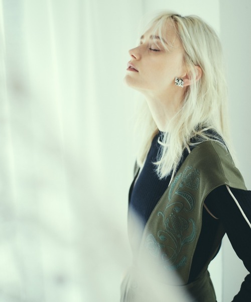 LAYMEE（レイミー）の「Frame knit / フレームニット（ニット/セーター・レディース・ブラック/ピンク/ネイビー・FREE）」の7枚目の写真