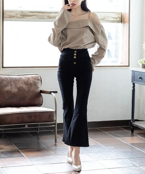 Julia Boutique（ジュリアブティック）の「4連ボタンセンターシームフレアデニムパンツ/21563（デニムパンツ・レディース・ブラック/ネイビー/ブルー・3L/L/LL/S/M）」の12枚目の写真