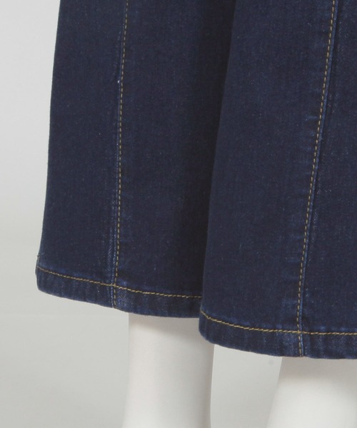 Julia Boutique（ジュリアブティック）の「4連ボタンセンターシームフレアデニムパンツ/21563（デニムパンツ・レディース・ブラック/ネイビー/ブルー・3L/L/LL/S/M）」の16枚目の写真