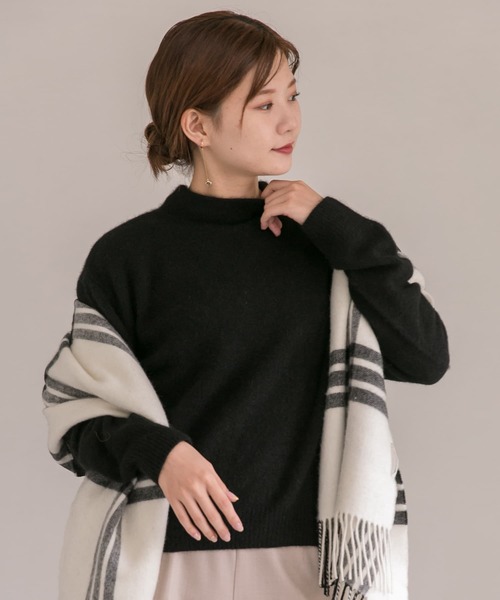URBAN RESEARCH ROSSO WOMEN(アーバンリサーチ ロッソ)の「エアリーニットハイネックプルオーバー(ニット/セーター・レディース・ブラック/オレンジ/アイボリー・FREE)」の2枚目の写真