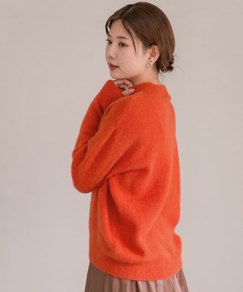 URBAN RESEARCH ROSSO WOMEN(アーバンリサーチ ロッソ)の「エアリーニットハイネックプルオーバー(ニット/セーター・レディース・ブラック/オレンジ/アイボリー・FREE)」の6枚目の写真