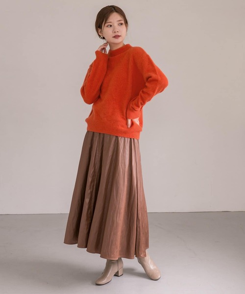 URBAN RESEARCH ROSSO WOMEN(アーバンリサーチ ロッソ)の「エアリーニットハイネックプルオーバー(ニット/セーター・レディース・ブラック/オレンジ/アイボリー・FREE)」の8枚目の写真
