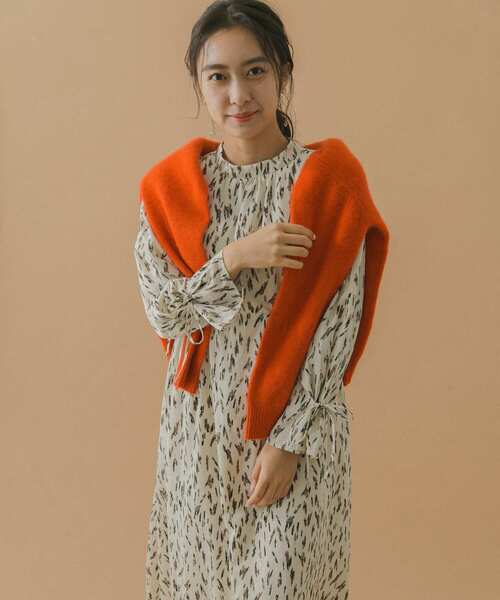URBAN RESEARCH ROSSO WOMEN(アーバンリサーチ ロッソ)の「エアリーニットハイネックプルオーバー(ニット/セーター・レディース・ブラック/オレンジ/アイボリー・FREE)」の11枚目の写真