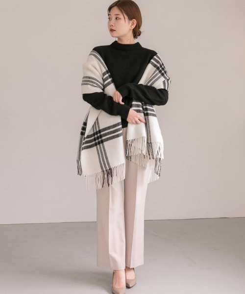 URBAN RESEARCH ROSSO WOMEN(アーバンリサーチ ロッソ)の「エアリーニットハイネックプルオーバー(ニット/セーター・レディース・ブラック/オレンジ/アイボリー・FREE)」の14枚目の写真