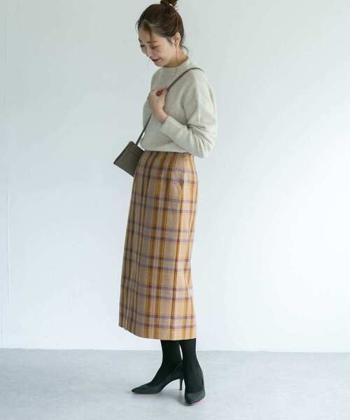 URBAN RESEARCH ROSSO WOMEN(アーバンリサーチ ロッソ)の「エアリーニットハイネックプルオーバー(ニット/セーター・レディース・ブラック/オレンジ/アイボリー・FREE)」の20枚目の写真