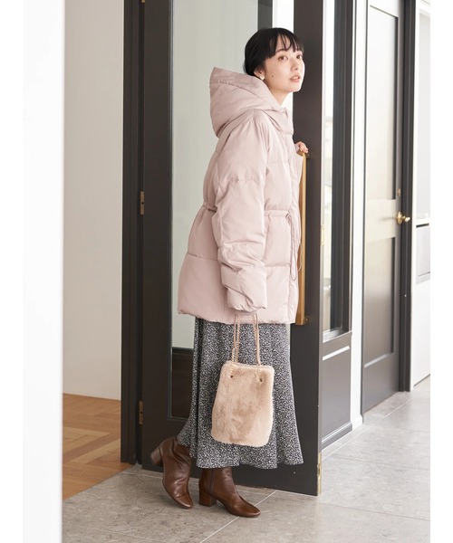 earth music&ecology(アースミュージックアンドエコロジー)の「ファー巾着バッグ *(ハンドバッグ・レディース・ブラウン/ピンク/アイボリー・FREE)」の5枚目の写真