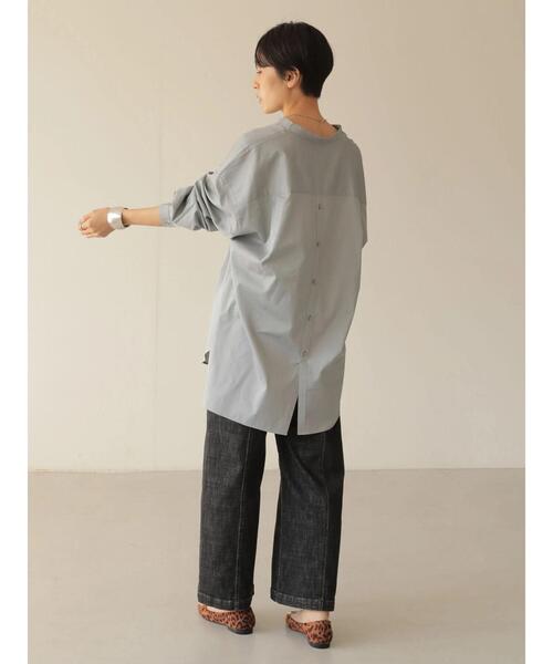 AMERICAN HOLIC(アメリカンホリック)の「綿サテンスキッパーバックボタンシャツ(シャツ/ブラウス・レディース・サックスブルー/アイボリー/キャメル・M/L)」の19枚目の写真