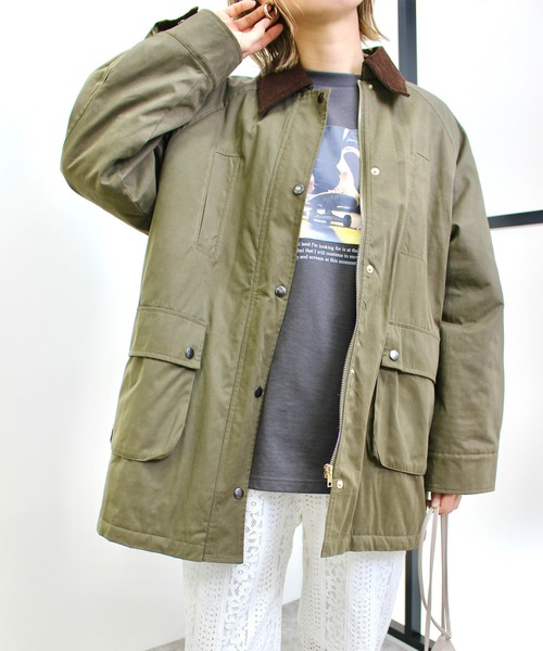 MLI'A(エムリア)の「襟配色ミリタリージャケット(ブルゾン・レディース・ベージュ/カーキ・M)」の1枚目の写真