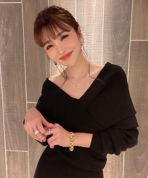 EIMY ISTOIRE(エイミーイストワール)の「オバールプレートピアス(ピアス(両耳用)・レディース・シルバー/ゴールド・FREE)」の5枚目の写真