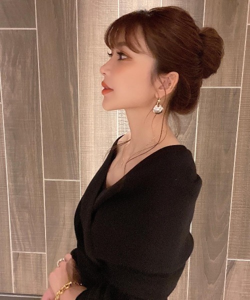 EIMY ISTOIRE(エイミーイストワール)の「オバールプレートピアス(ピアス(両耳用)・レディース・シルバー/ゴールド・FREE)」の4枚目の写真