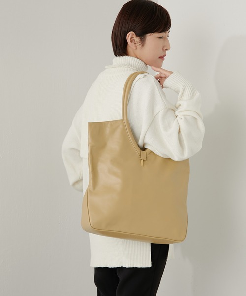 ear PAPILLONNER イアパピヨネ　ブルックリンチャーム　トートバッグ ear PAPILLONNER（イアパピヨネ）の「
