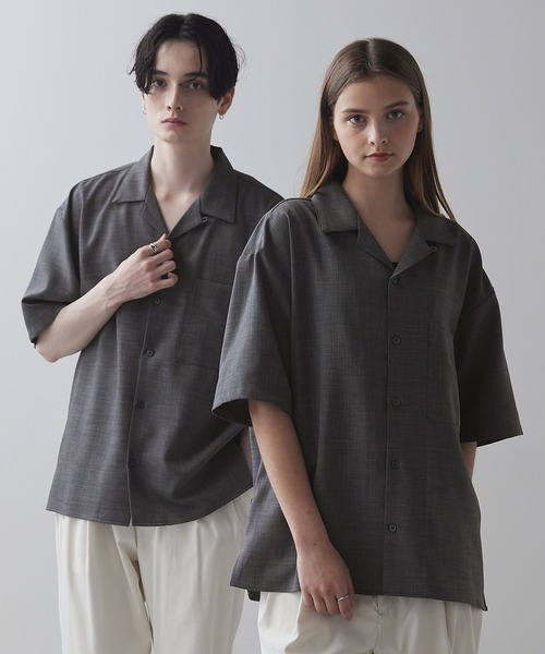 CLEL(クレイル)の「【CLEL】Linen-Touch Loose Half Sleeve Open Collar Shirt / リネンタッチ ルーズ 半袖オープンカラーシャツ(シャツ/ブラウス・メンズ・カーキブラウン/グレー系その他/グレイッシュベージュ・S/M/L)」の2枚目の写真
