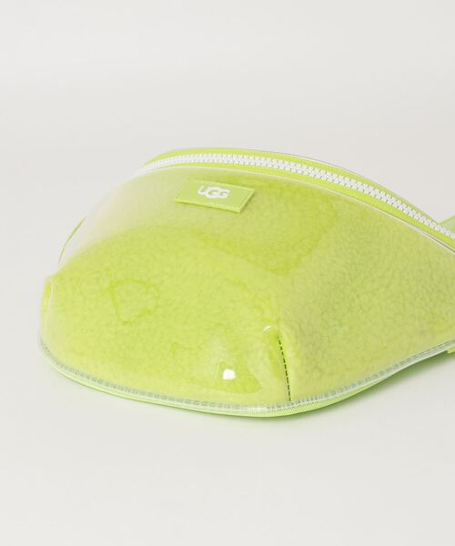 UGG(アグ)の「UGG W NASHA BELT BAG CLEAR / アグ ナシャ ベルト バッグ クリア(ショルダーバッグ・レディース・ライム・ONE SIZE)」の3枚目の写真