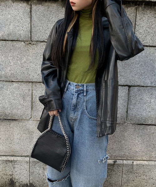 LVEU.（ラブユ.）の「Chain faux leather 2way bag / チェーン合皮2wayバッグ（ハンドバッグ・レディース・ブラック/アイボリー・FREE）」の4枚目の写真