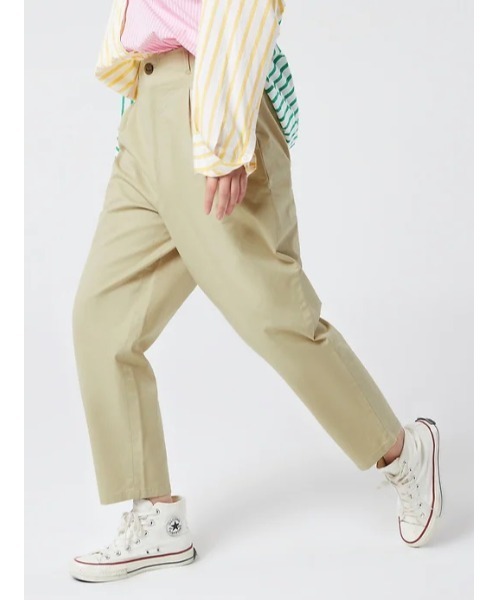 GAP（ギャップ）の「FREE&FLOW バックウエストゴム バレル カーキパンツ（チノパンツ・レディース・ブラック/ベージュ/ホワイト系その他/グリーン/ライトブルー・2/0/4/00/000/8/6/10）」の16枚目の写真