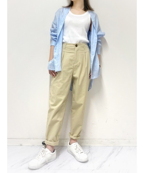 GAP（ギャップ）の「FREE&FLOW バックウエストゴム バレル カーキパンツ（チノパンツ・レディース・ブラック/ベージュ/ホワイト系その他/グリーン/ライトブルー・2/0/4/00/000/8/6/10）」の21枚目の写真