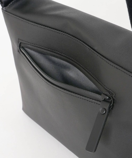 GEAR3（ギアスリー）の「『別注』GEAR3×URBAN RESEARCH　CODE3-014-CROSS（ショルダーバッグ・メンズ・ブラック・-）」の6枚目の写真