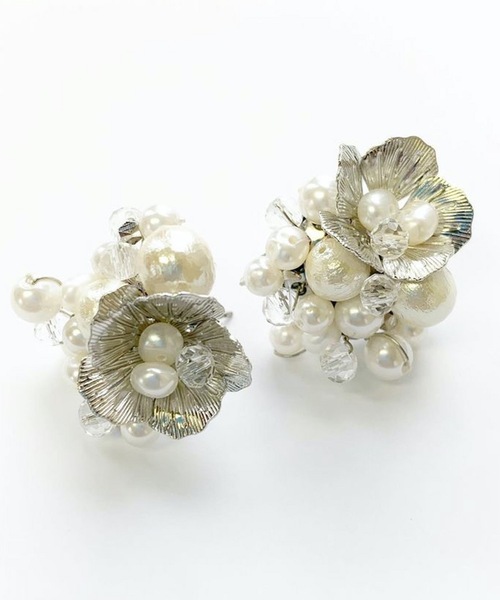Zoule(ゾーラ)の「Zoule ゾーラ:pearl bouquet 淡水パールブーケピアス(ピアス(両耳用)・レディース・ゴールド/シルバー・FREE)」の15枚目の写真