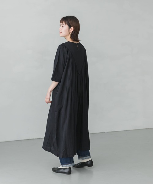 かぐれ（カグレ）の「ピンタックV切替ワンピース（ワンピース）」 - WEAR