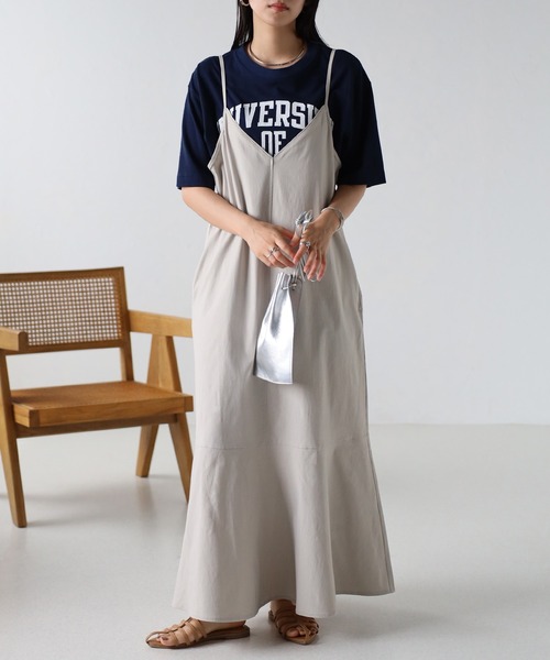 Fizz（フィズ）の「【Fizz/フィズ】　スパンツイル　裾フレアキャミワンピース（ワンピース・レディース・ブラック/オリーブ/ブルー/カーキ/グレイッシュベージュ・M/L）」の2枚目の写真