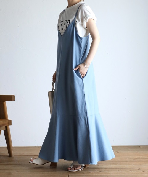 Fizz（フィズ）の「【Fizz/フィズ】　スパンツイル　裾フレアキャミワンピース（ワンピース・レディース・ブラック/オリーブ/ブルー/カーキ/グレイッシュベージュ・M/L）」の5枚目の写真