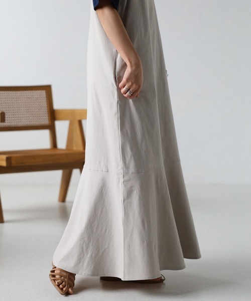 Fizz（フィズ）の「【Fizz/フィズ】　スパンツイル　裾フレアキャミワンピース（ワンピース・レディース・ブラック/オリーブ/ブルー/カーキ/グレイッシュベージュ・M/L）」の11枚目の写真