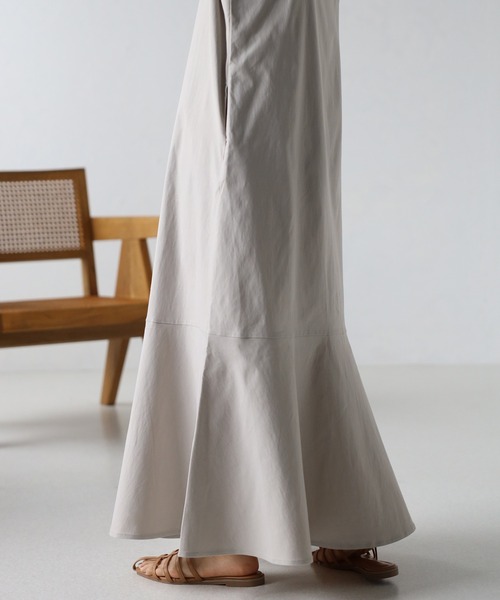 Fizz（フィズ）の「【Fizz/フィズ】　スパンツイル　裾フレアキャミワンピース（ワンピース・レディース・ブラック/オリーブ/ブルー/カーキ/グレイッシュベージュ・M/L）」の12枚目の写真