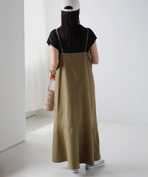 Fizz（フィズ）の「【Fizz/フィズ】　スパンツイル　裾フレアキャミワンピース（ワンピース・レディース・ブラック/オリーブ/ブルー/カーキ/グレイッシュベージュ・M/L）」の20枚目の写真