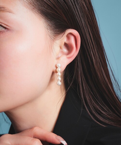 jour couture(ジュールクチュール)の「【別注】jour couture / full.01 パールイヤリング(イヤリング・レディース・ホワイト・ONE SIZE)」の5枚目の写真