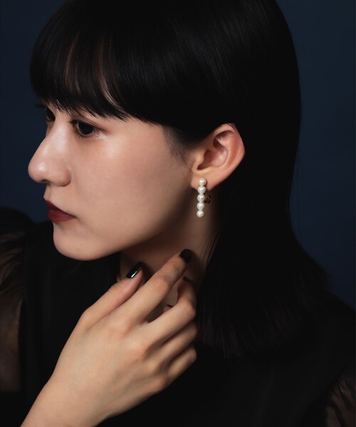 jour couture(ジュールクチュール)の「【別注】jour couture / full.01 パールイヤリング(イヤリング・レディース・ホワイト・ONE SIZE)」の6枚目の写真