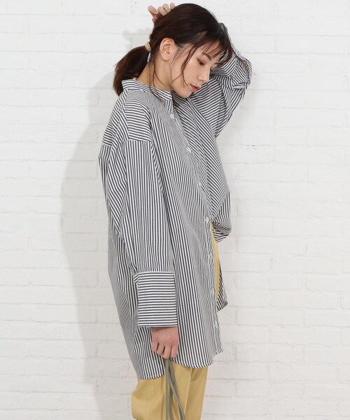 SHOO・LA・RUE(シューラルー)の「◆ビッグカフスシャツ(シャツ/ブラウス・レディース・ライトブルー/ホワイト系/ネイビー系2・00)」の18枚目の写真