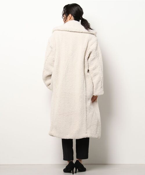 APPARIS(アパリス)の「【APPARIS/アパリス】ビッグカラーロングボアコート(その他アウター・レディース・ホワイト/ワインレッド・34)」の4枚目の写真