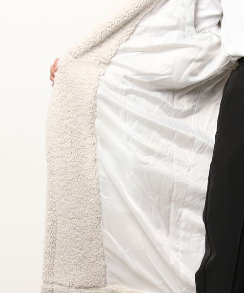 APPARIS(アパリス)の「【APPARIS/アパリス】ビッグカラーロングボアコート(その他アウター・レディース・ホワイト/ワインレッド・34)」の5枚目の写真