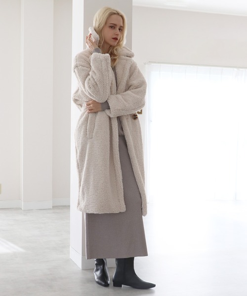 APPARIS(アパリス)の「【APPARIS/アパリス】ビッグカラーロングボアコート(その他アウター・レディース・ホワイト/ワインレッド・34)」の6枚目の写真