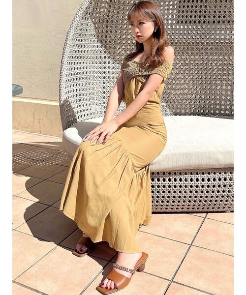 RESEXXY（リゼクシー）の「バッククロスオフショルワンピース（ワンピース・レディース・ブラック/イエロー/アイボリー・FREE）」の10枚目の写真