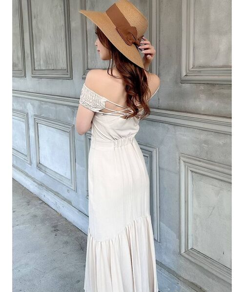 RESEXXY（リゼクシー）の「バッククロスオフショルワンピース（ワンピース・レディース・ブラック/イエロー/アイボリー・FREE）」の16枚目の写真