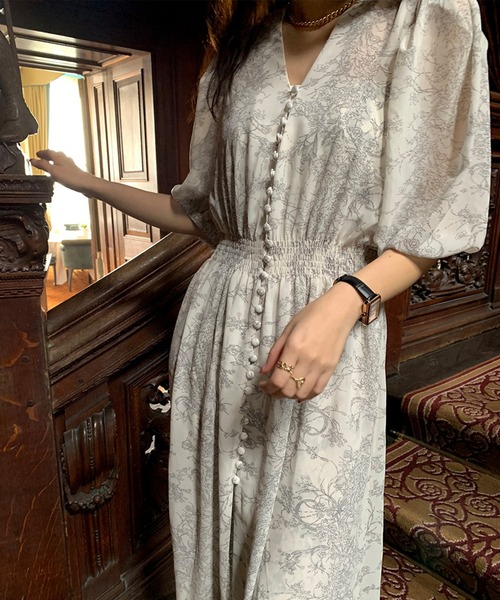 Leja（レジャ）の「【LEJA】Vネック花柄透け感ロングワンピース（ワンピース・レディース・グレー/ブルー・FREE）」の4枚目の写真