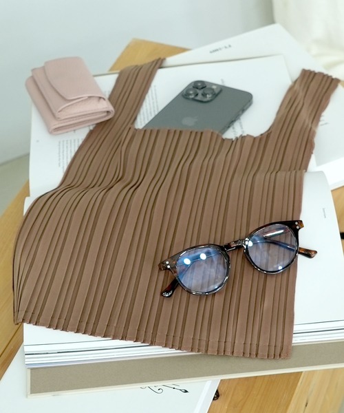 IAMUSE(アイアミューズ)の「【クルっと結んでバッグにIN♪】コンパクトプリーツエコバッグ S0302【IAMUSE】(エコバッグ/サブバッグ・レディース・ブラック/グレー/モカ/グリーン/パープル/スモークピンク・FREE)」の17枚目の写真