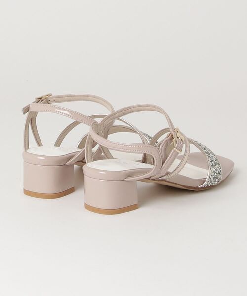 artemis by DIANA(アルテミスバイダイアナ)の「チャンキーヒールグリッターサンダル(サンダル・レディース・ホワイト/ブラック/ベージュ・S/M/L/XL)」の10枚目の写真