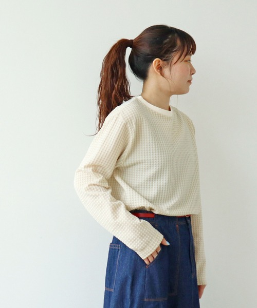 PAR ICI(パーリッシィ)の「ギンガムジャガード クルーネックカットソー(Tシャツ/カットソー・レディース・ブラック/イエロー/サックスブルー/レッド/グリーン系その他/その他/オレンジ/ブルー/ネイビー/ブラウン/ピンク/ミント/ピンク系その他/ベージュ/カーキ・FREE)」の3枚目の写真